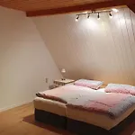 アパート Am Wald In Ruhiger Siedlung Panoramafenster Zum Hoechsten Kunstwerk Der Welt 5 Min Zur Autobahn Oder Zentrum *