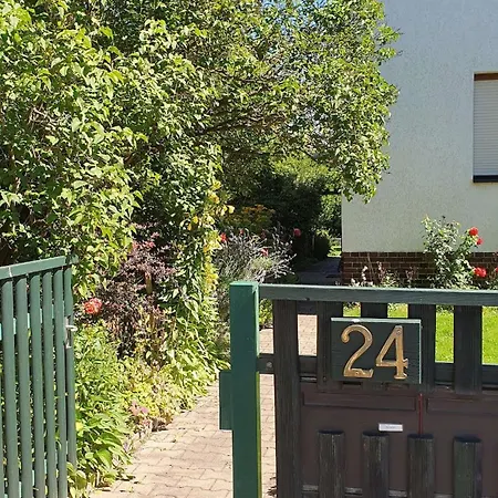 公寓 Am Wald In Ruhiger Siedlung Panoramafenster Zum Hoechsten Kunstwerk Der Welt 5 Min Zur Autobahn Oder Zentrum