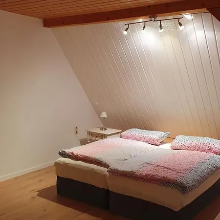 公寓 Am Wald In Ruhiger Siedlung Panoramafenster Zum Hoechsten Kunstwerk Der Welt 5 Min Zur Autobahn Oder Zentrum *