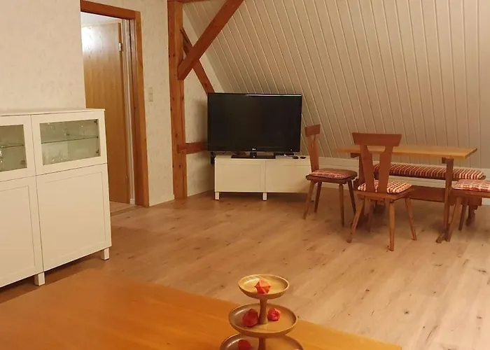 Apartment Am Wald In Ruhiger Siedlung Panoramafenster Zum Hoechsten Kunstwerk Der Welt 5 Min Zur Autobahn Oder Zentrum